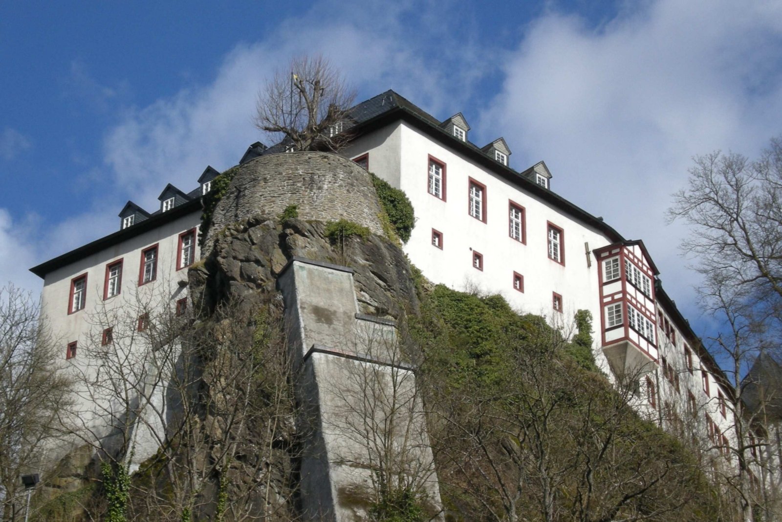 Burg Bilstein (c) Christophbruening / CC-BY-3.0  / via Wikimedia Commons